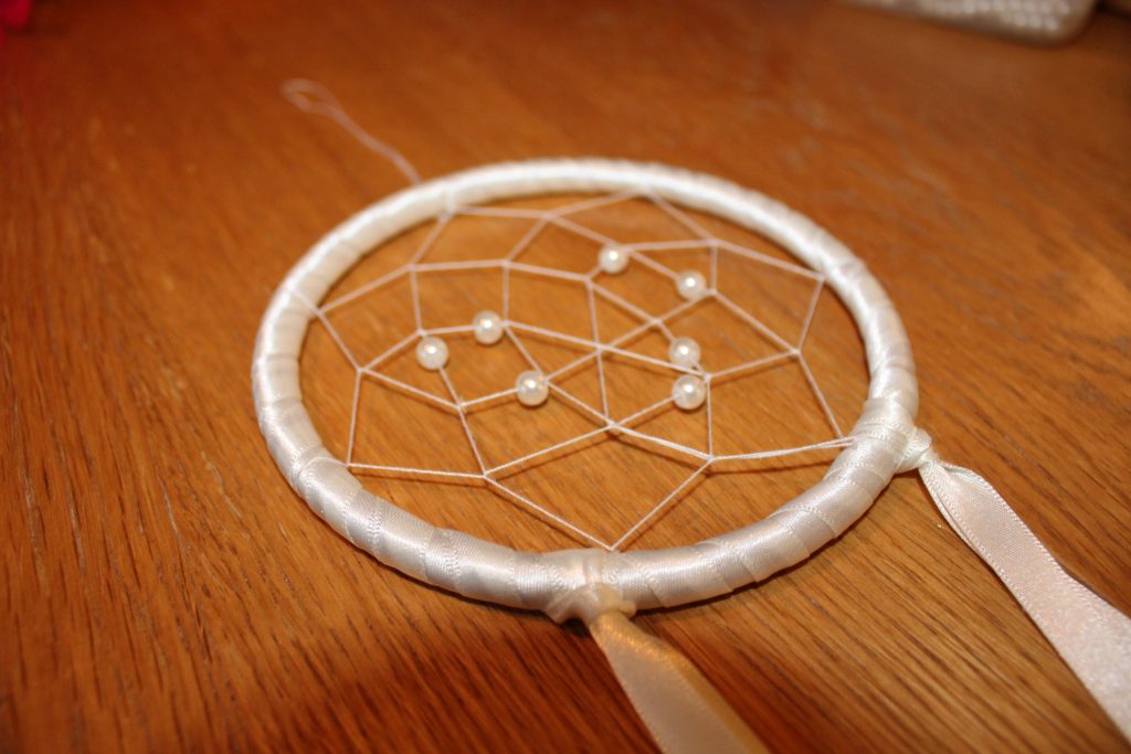 How to make a dreamcatcher